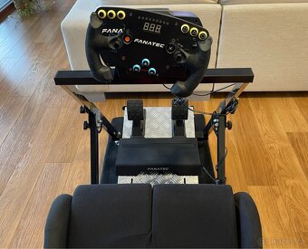 Herní kokpit Next Level Racing + Fanatec - 5