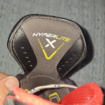 Brusle Bauer hyperlite - 5