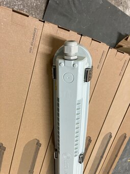 PRODÁNO LEDVANCE Damp Proof 1200mm 32W/4000K neutrální bílá - 5