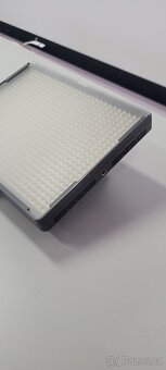 Přenosné LED panelové světlo Aputure Amaran HR672C - 5