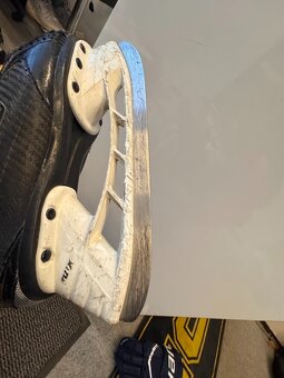 BRUSLE BAUER SUPREME S 27, vel. 33/13,5 - 5