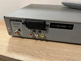 Přehrávač SONY - 5