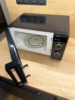 Mikrovlná trouba Beko MOC20100BFB - 5