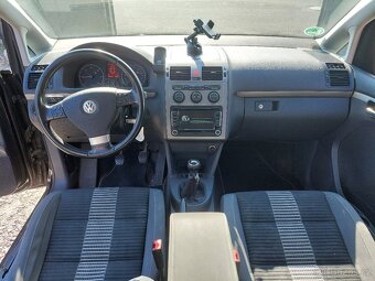 Volkswagen Touran 2.0 tdi, 103 kW, United, servis VW - 5