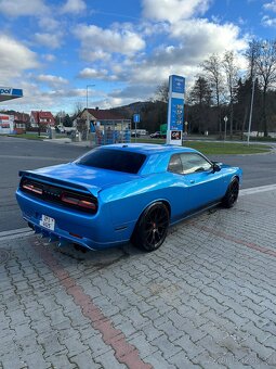 Dodge Challenger - 5