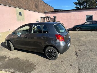 Toyota Yaris - 5