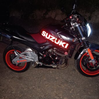 Suzuki GSR 600 yoshimura - 5