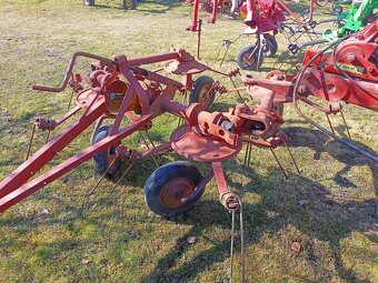 Obraceč sena Kuhn 4 m - 5