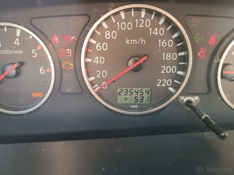 Nissan x-trail  2.2 DCI 4x4 - 5
