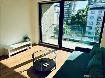 Pronájem bytu 1+kk 33 m² Tetauerova, Praha - Žižkov - 5