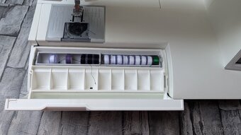 Vyšívací stroj Pfaff creative sensation Pro - 5