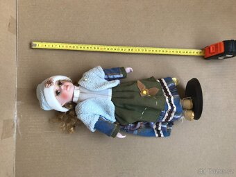 Porcelánová Panenka se stojánkem Výška 40cm - 5