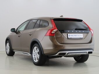 Volvo V60 2.0D4,110kW,Manuál - 5