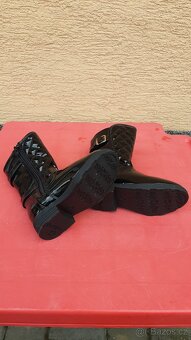 Nové dívčí lakované kozačky vel. 25 - 5