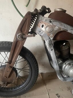 ČZ 250 Tourist - 5
