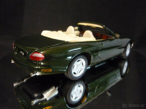 Jaguar XK8 Maisto 1/18 - 5