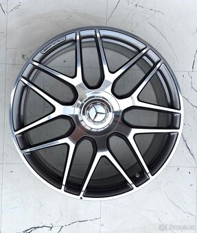 G63 AMG 22 5x130 Mercedes G63 AMG Šedivý - 5