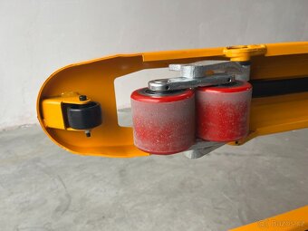 Paletový vozík M25, standard, nosnost 2500 kg - 5