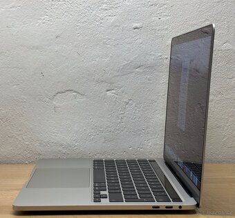 MacBook Pro M1 2020/16GB RAM/M1/512GB SSD/Záruka - 5