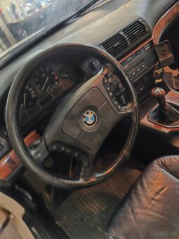 E39 523i - 5