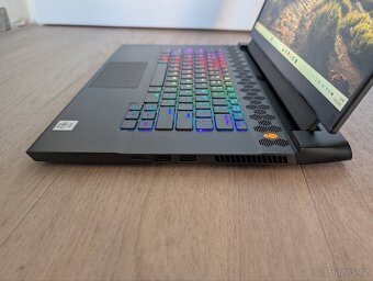 Herní Notebook Alienware M15 R3 - 5