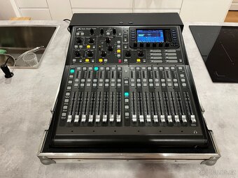 Digitální mixážní pult Behringer X32 Producer + case - 5