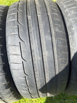 Zdravím prodám vzorek kolem 6mm Dunlop SP SPORT MAXX RT 225/ - 5
