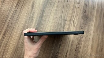 Macbook Air 13” 2022 M2, midnight blue - 5