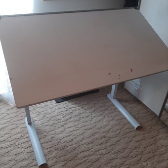 Psaci stul vyskove stavitelny - 5