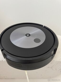Robotický vysavač iRobot Roomba j7+ černý - 5