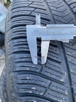 255/45/19 - zimní pneu Michelin - 5