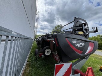 Sklízecí mlátička Case IH AF8250 - 5