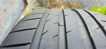 Pneu Letní 235/40/19 - 5