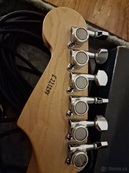 Lee hooker strat - 5