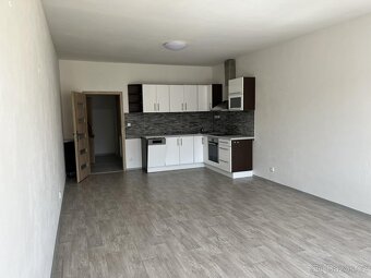 Pronájem bytu 1+kk, 41 m2 Generála R. Tesaříka 347/11, Příbr - 5