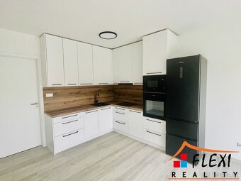 Pronájem bytu 1+kk, 32 m² vč. parkování - Ostrava - Slezská  - 5