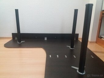 Stůl z lamino desky 170x170 (do prostoru / rohový) - 5