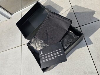 AIR JORDAN 4 RETRO KAWS - 5