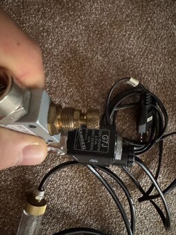 Elektromagnetický+jehlový ventil (noční vypínání co2) - 5