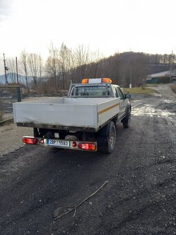 Nissan navara d22 valník - 5