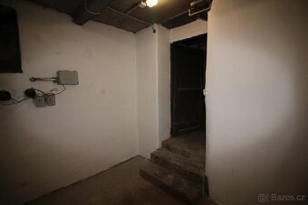 Prodám sklad/sklep na Ortenově náměstí v Praze - 5