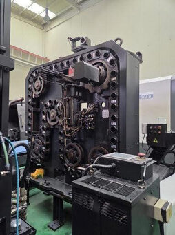 Obráběcí centra - horizontální HM 8000 - 5