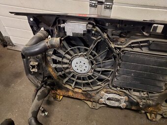 chladičová stěna Audi A6 4F - 5