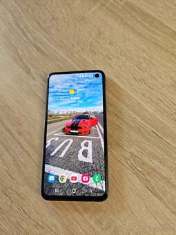 Samsung Galaxy s10e - 5