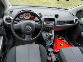 Mazda 2 rok 2008 - 1,3-55kw -náhradní díly - 5