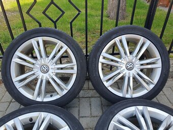 Alu kola vw 5x112 r17 7j et49 pneu 225/45/17 - 5