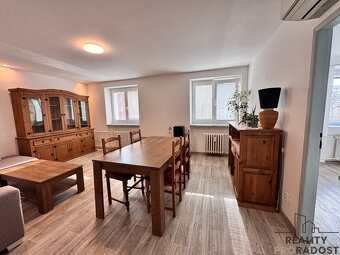 Pronájem bytu 2+1 69m² ulice Erbenova, Hodonín - 5