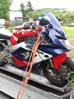 Honda CBR 900RR SC44 - 5