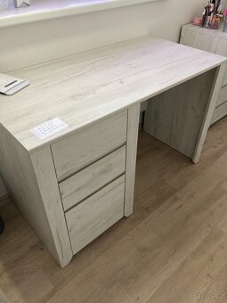 Sestava nábytku do dívčího dětského pokoje - 5