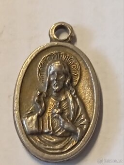 Kříže, madonky, sv. obrázky a staré modlitební knížky - 5